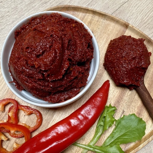 Ev yapımı Biber salçası (Acı)